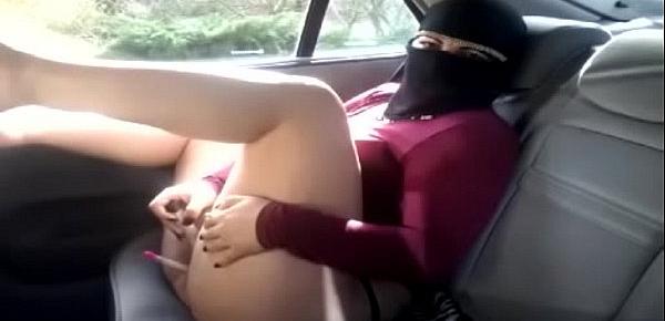 Arab hijab car sextoy anal